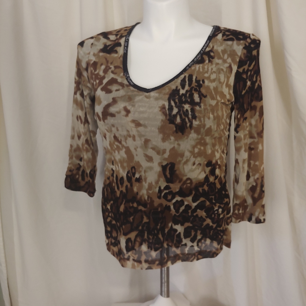 brown blouse